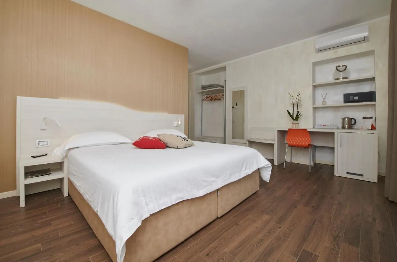 Foresteria La Torretta Fino Mornasco Guest house